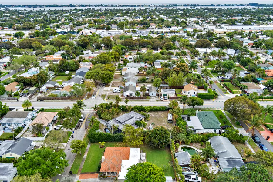 6311 Lake Avenue, West Palm Beach, FL 33405 - #2