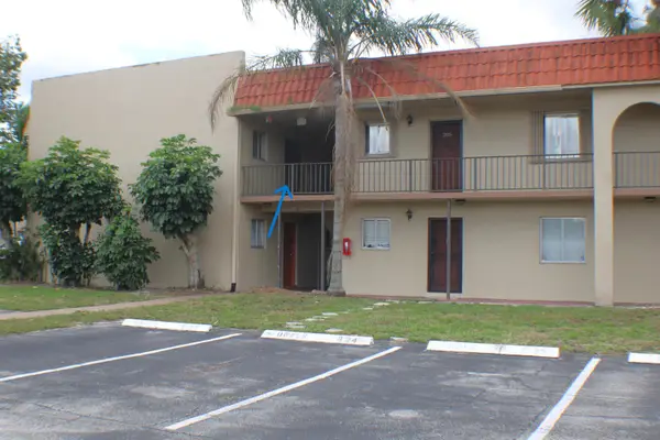 6054 Forest Hill Boulevard #204, West Palm Beach, FL 33415