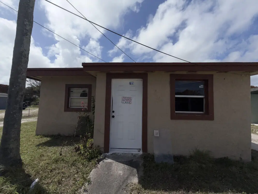 709 N 20th Street, Fort Pierce, FL 34950 - #1