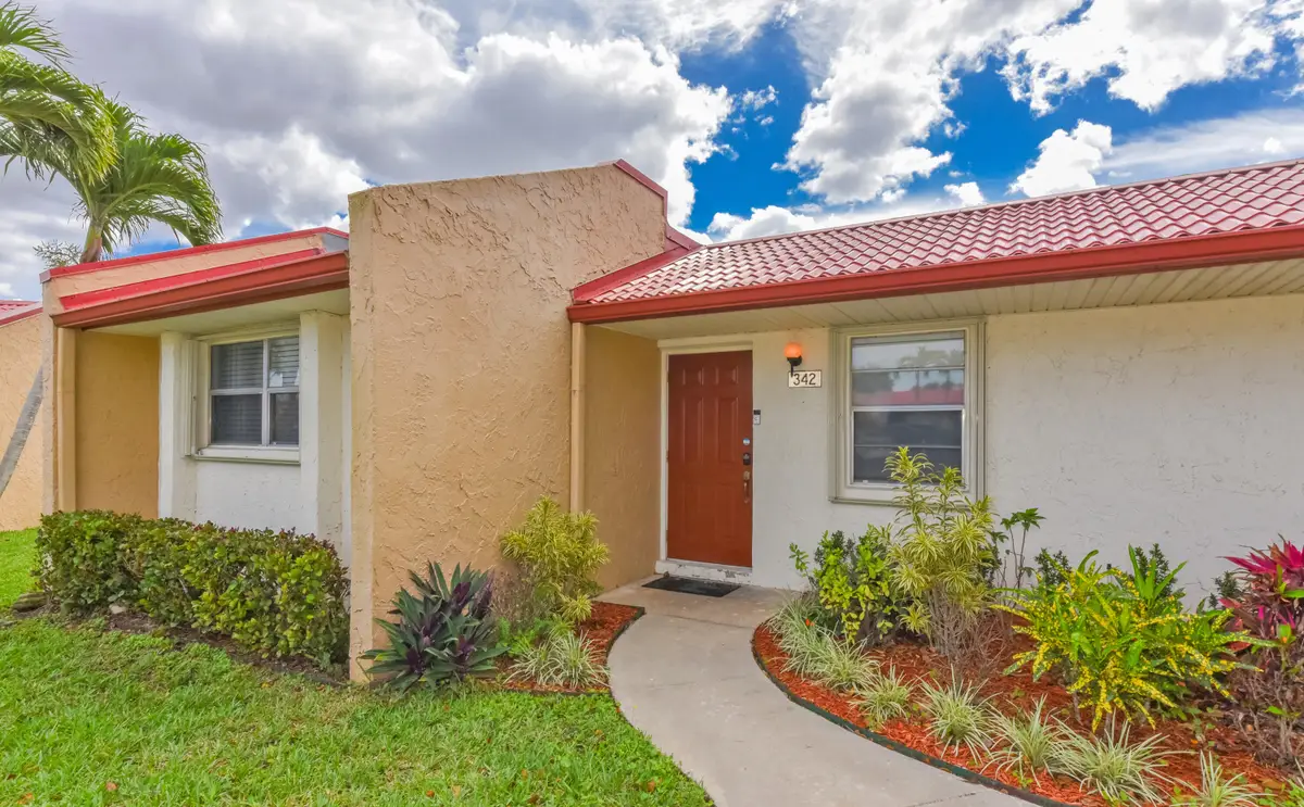 342 Lake Evelyn Drive, West Palm Beach, FL 33411 - #1