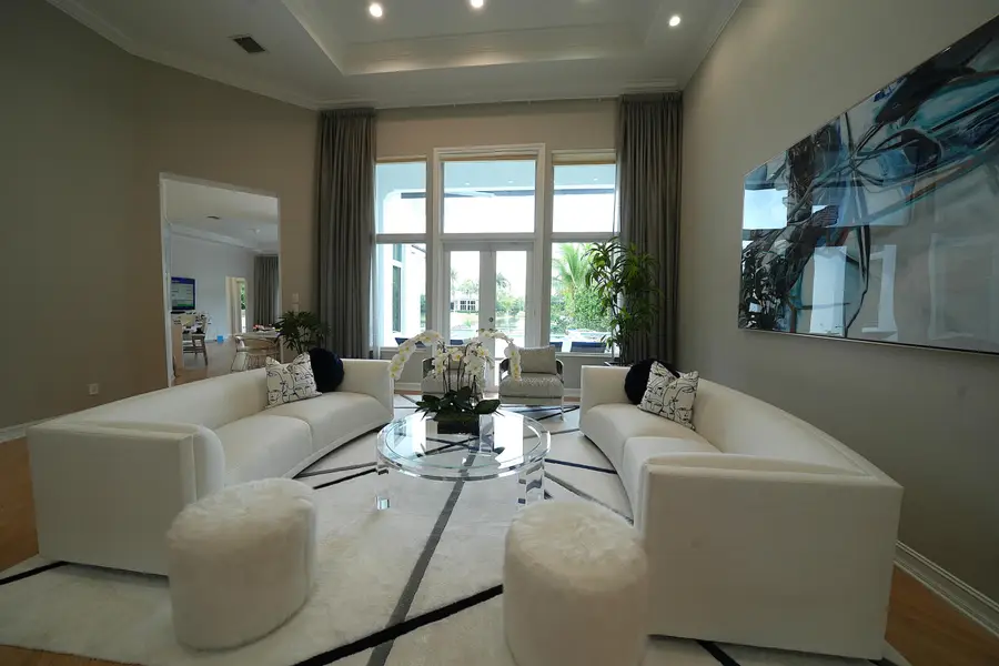 61 Peregrine Avenue, Plantation, FL 33324 - #2