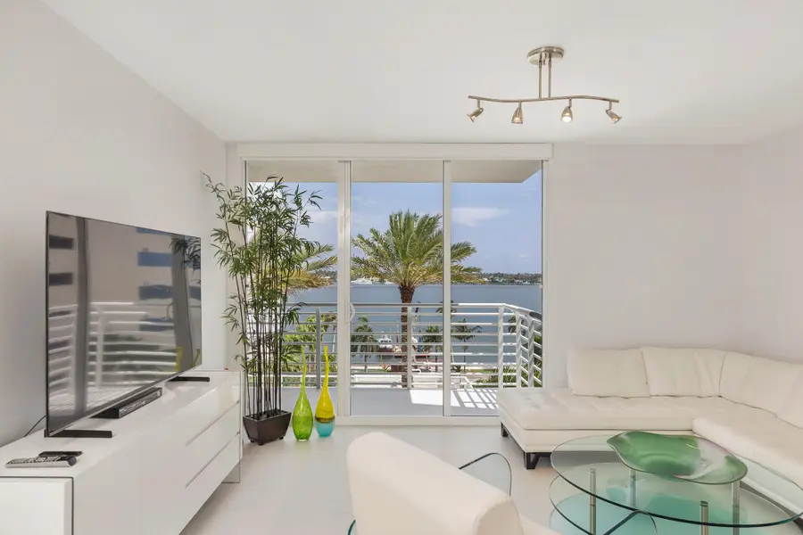 1551 N Flagler Drive #711, West Palm Beach, FL 33401 - #3