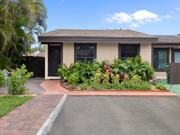 2331 Peach Court, Pembroke Pines, FL 33026