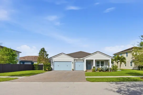 1011 Sweetgrass Street, Loxahatchee, FL 33470