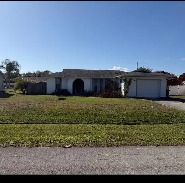 2502 SE Calusa Avenue Se, Port St Lucie, FL 34952