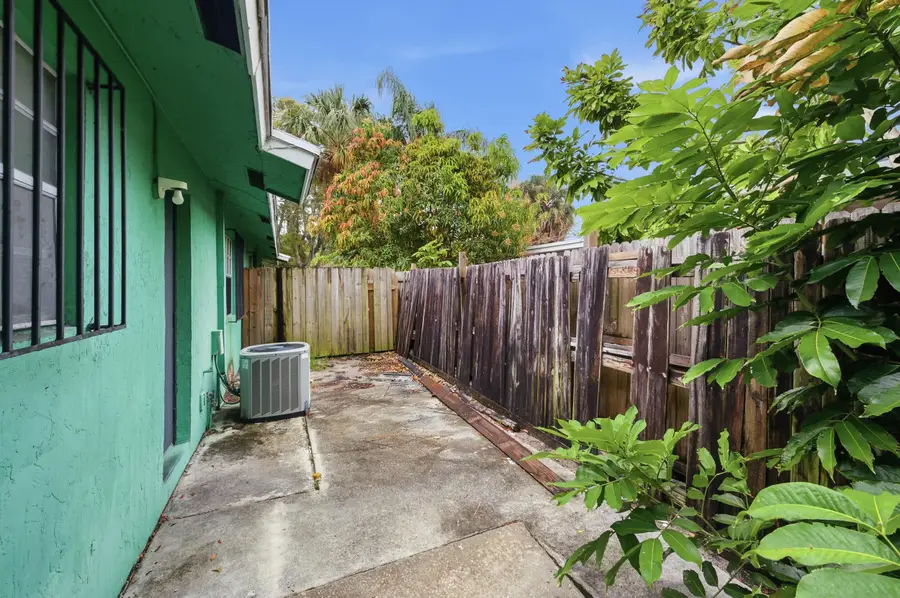 4901 Spruce Avenue, West Palm Beach, FL 33407 - #2