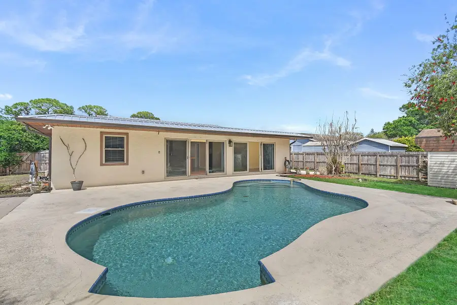 542 NW La Brea Avenue, Port Saint Lucie, FL 34983 - #3