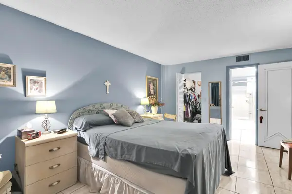 711 Lori Drive, Palm Springs, FL 33461