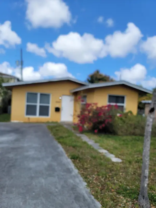 2241 Freedom Street, Hollywood, FL 33020
