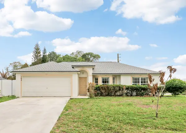 702 SE Lighthouse Avenue Se, Port St Lucie, FL 34983