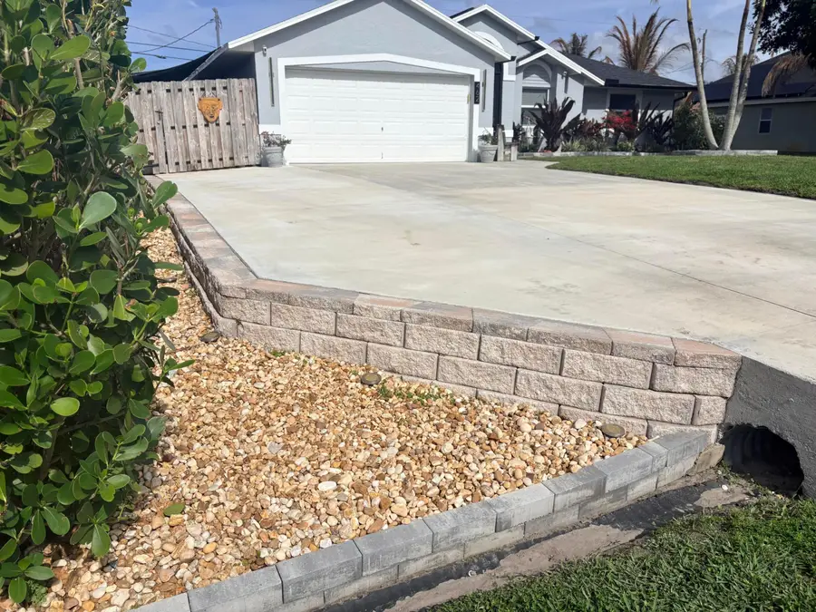 462 SE Cork Road, Port Saint Lucie, FL 34984 - #3