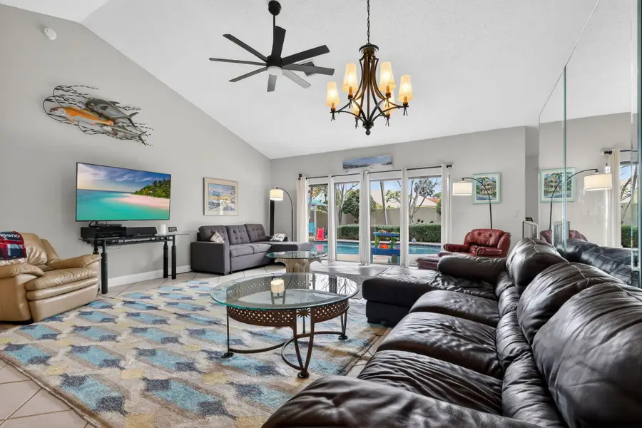 5875 Sun Pointe Circle, Boynton Beach, FL 33437 - #3