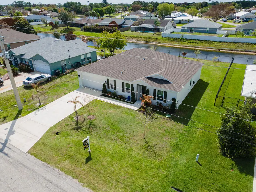 138 SW Carter Avenue, Port Saint Lucie, FL 34983 - #3