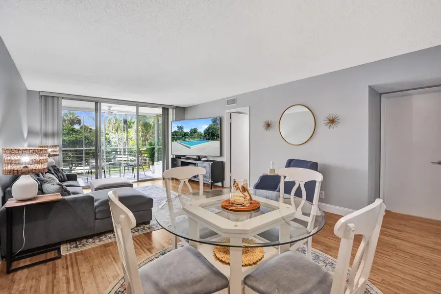 4200 Oaks Terrace #203, Pompano Beach, FL 33069 - #3