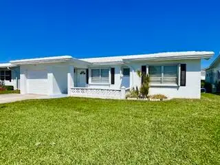 907 SW 3rd Avenue, Boynton Beach, FL 33426