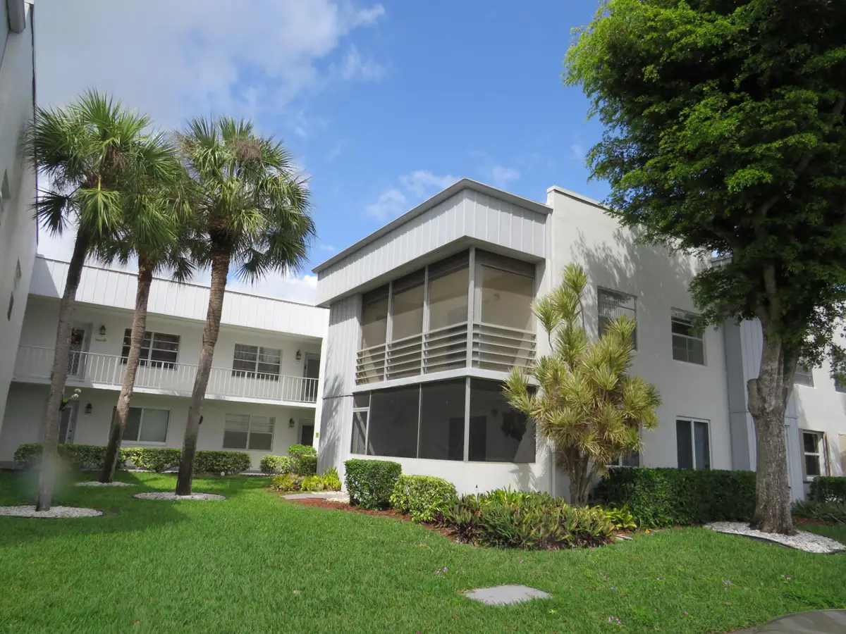 557 Burgundy L, Delray Beach, FL 33484 - #1