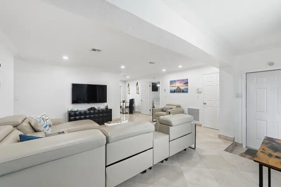 6271 Harding Street, Hollywood, FL 33024 - #2