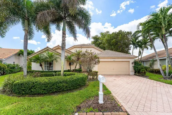 2525 Egret Lake Drive, Greenacres, FL 33413
