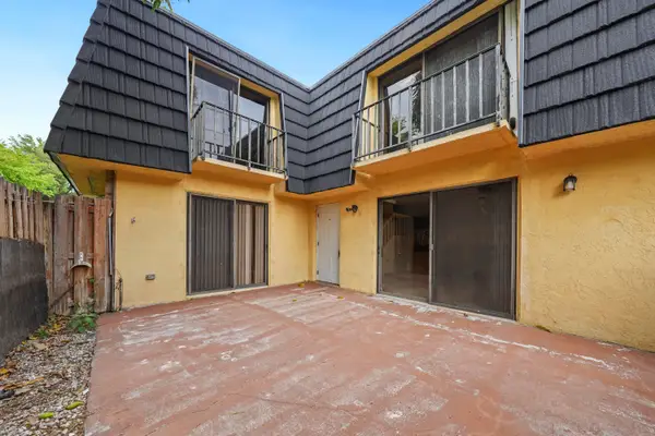 262 Woodland Road, Palm Springs, FL 33461