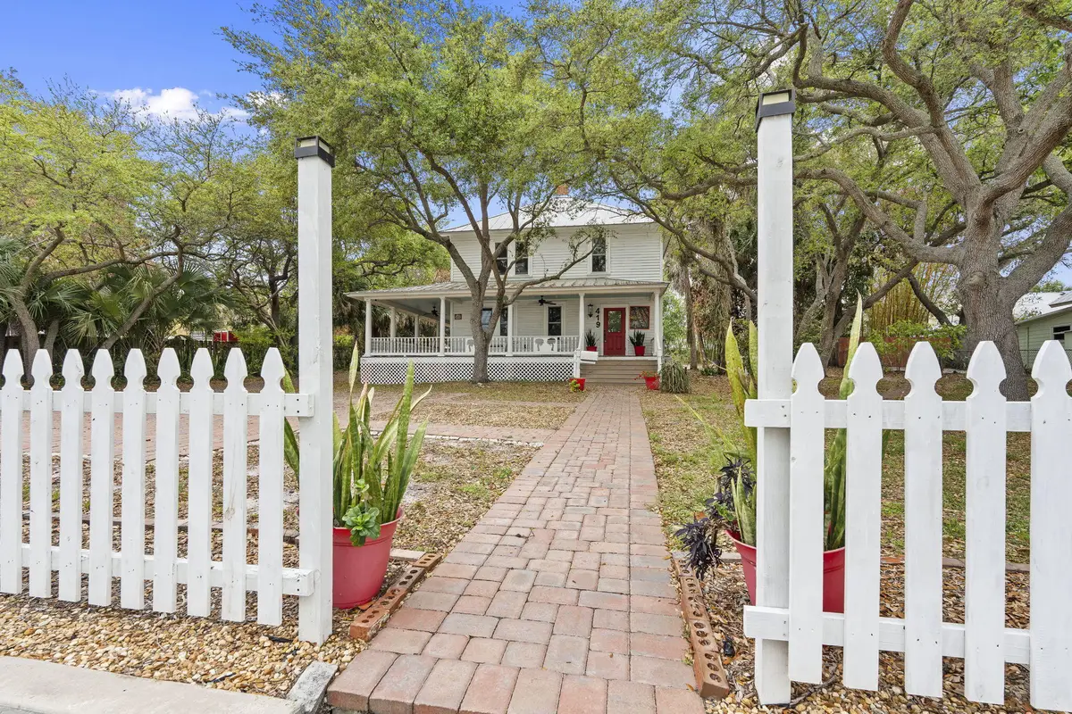 419 N 2nd Street, Fort Pierce, FL 34950 - #1