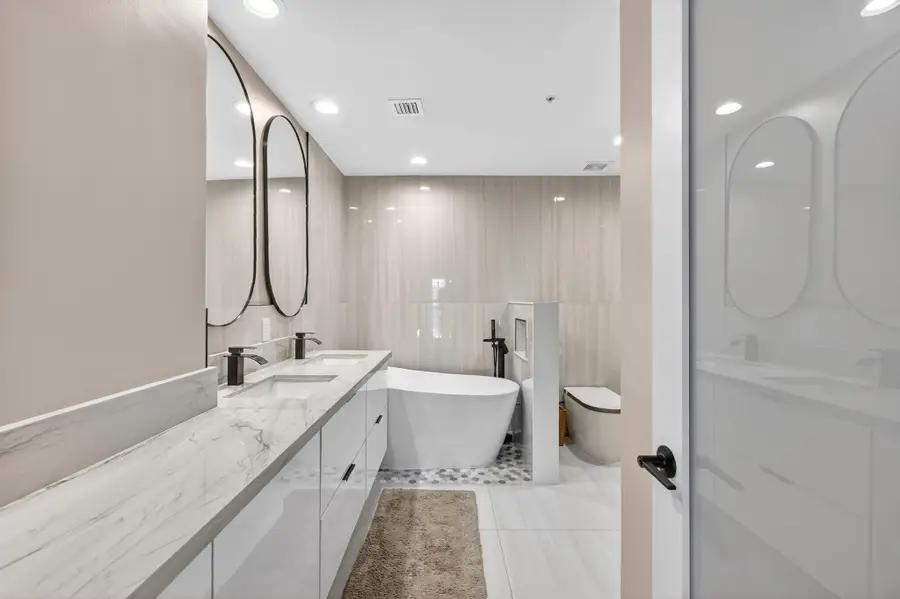 724 SW 1st Avenue, Pompano Beach, FL 33060 - #2