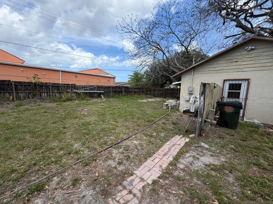 1625 Glen Road, Glen Ridge, FL 33406 - #3