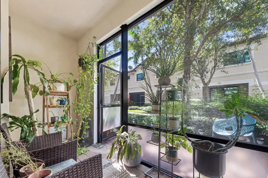 4222 N Dixie Highway #82, Oakland Park, FL 33334 - #2