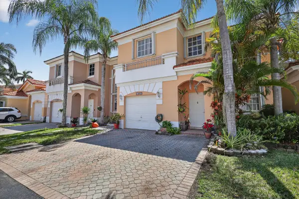 16266 SW 103rd Terrace, Miami, FL 33196