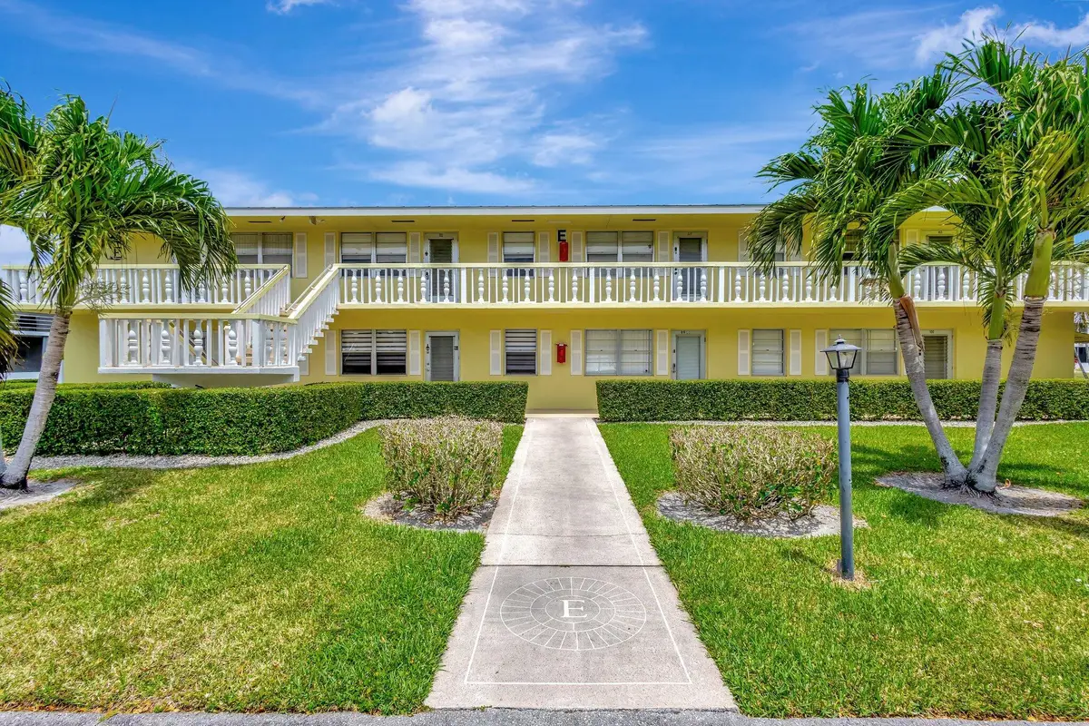 110 E Sheffield E, West Palm Beach, FL 33417 - #1