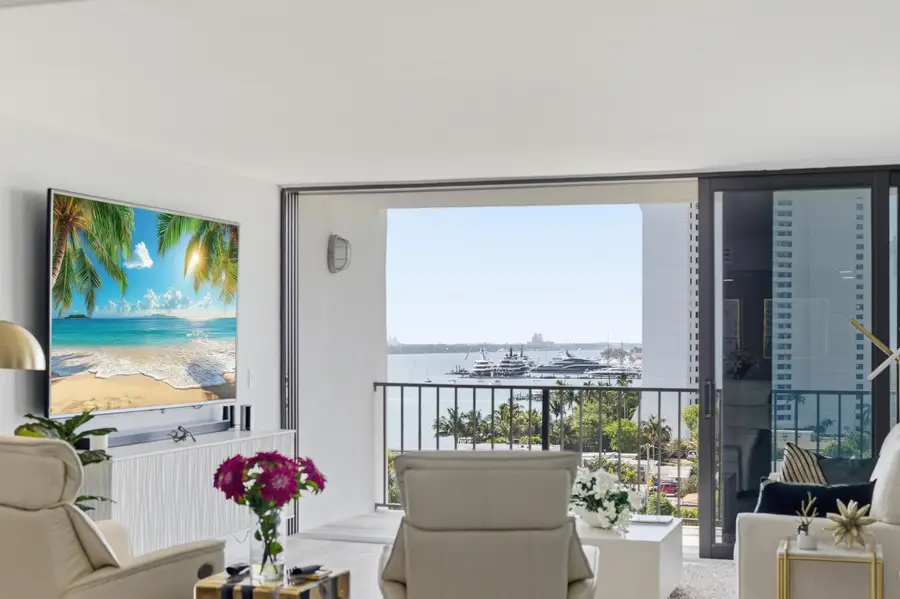 5600 N Flagler Drive #905, West Palm Beach, FL 33407 - #2