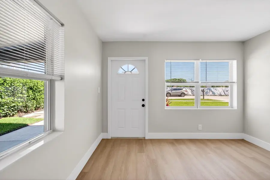 116 SE 2nd Avenue, Boynton Beach, FL 33435 - #2