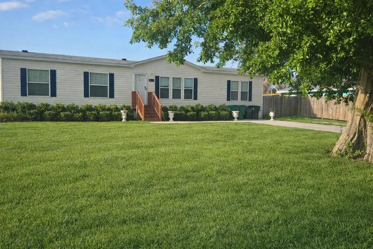 2730 SE 25th Drive, Okeechobee, FL 34974 - #1