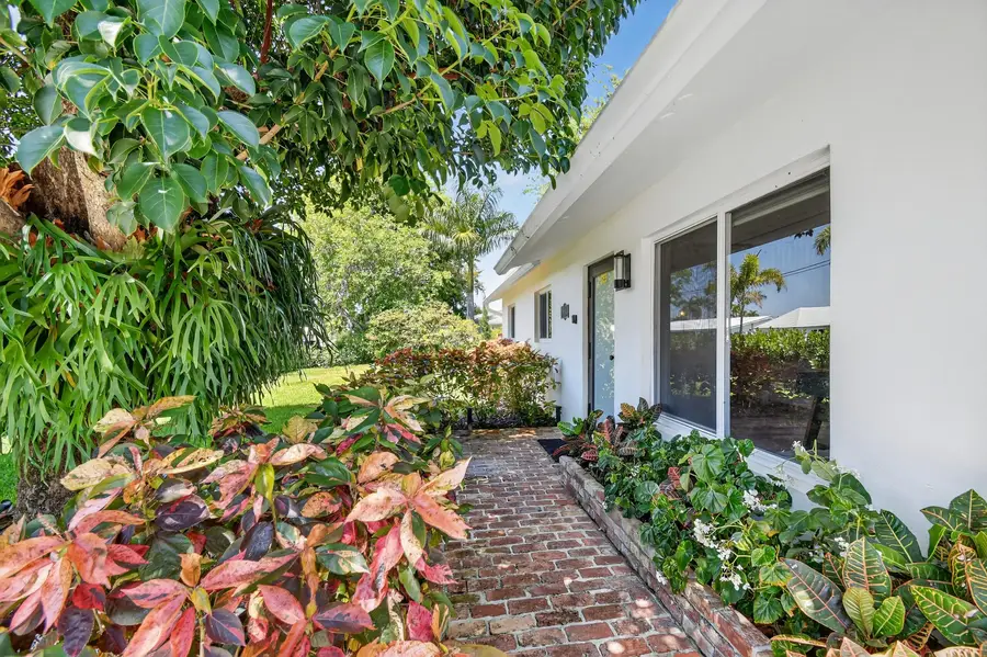 8416 Pine Tree Lane, West Palm Beach, FL 33406 - #3