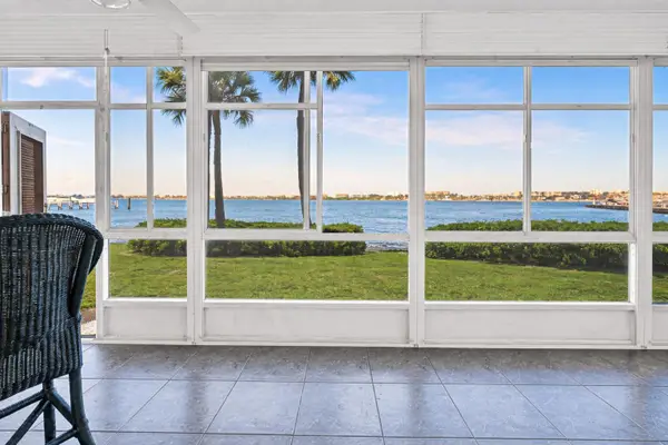 100 Waterway Drive S #109, Lantana, FL 33462