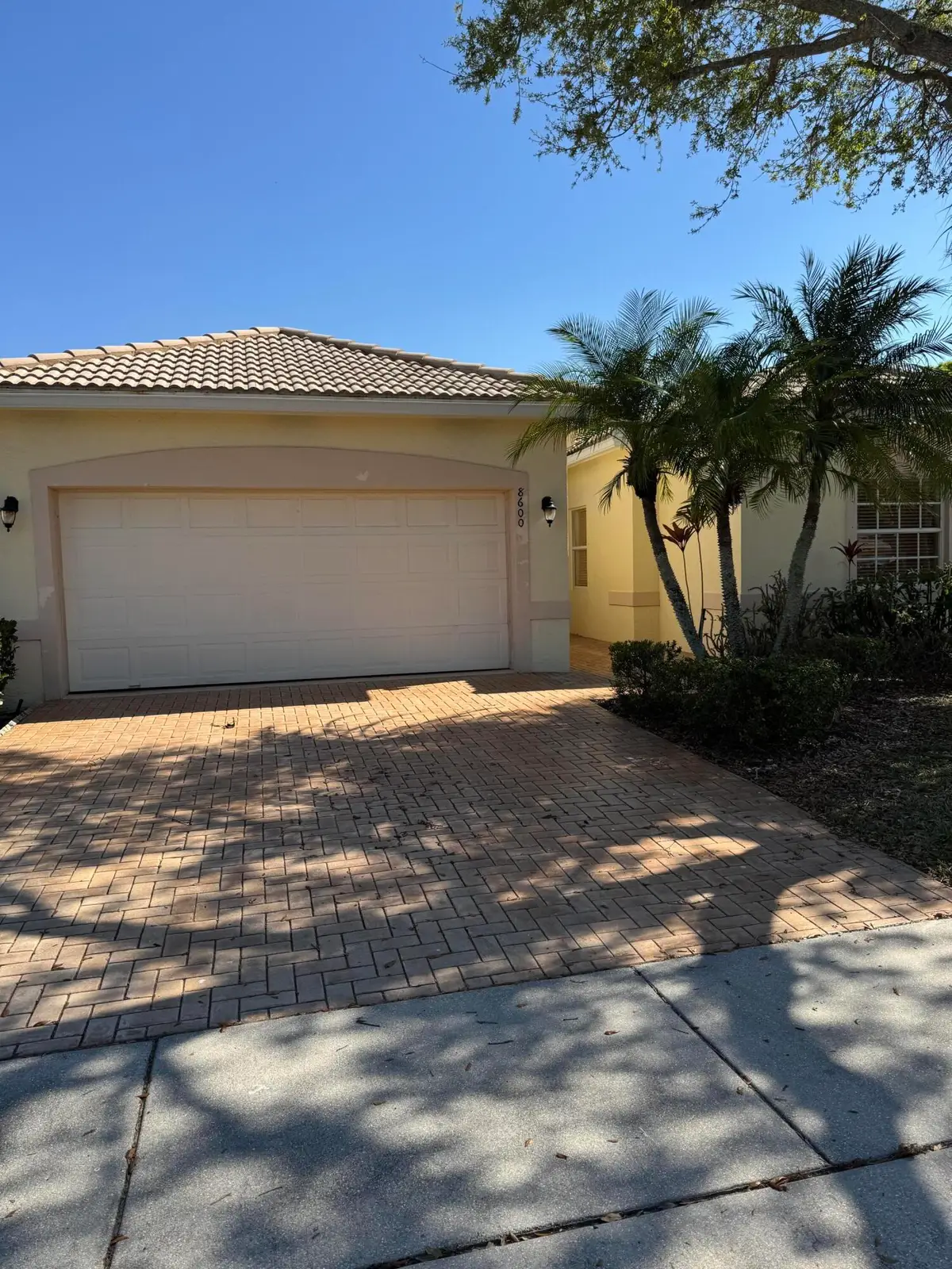 8600 Pine Cay, West Palm Beach, FL 33411 - #1