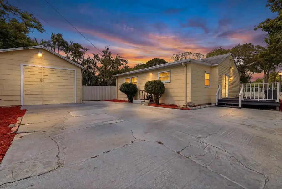 6600 Garden Avenue, West Palm Beach, FL 33405 - #2