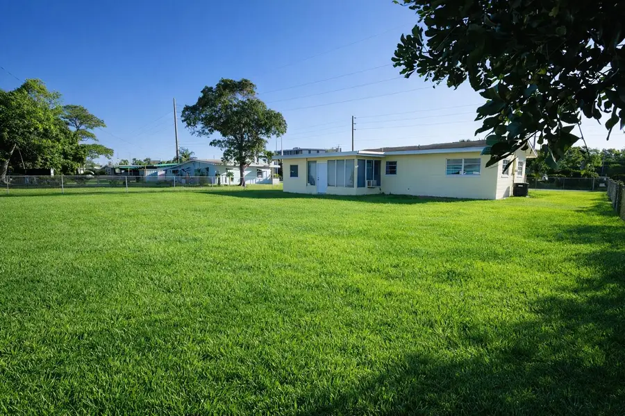 116 NE Entrada Avenue, Port Saint Lucie, FL 34952 - #2