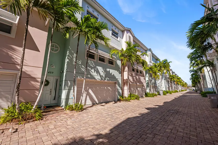 429 NE 1st Street, Pompano Beach, FL 33060 - #2
