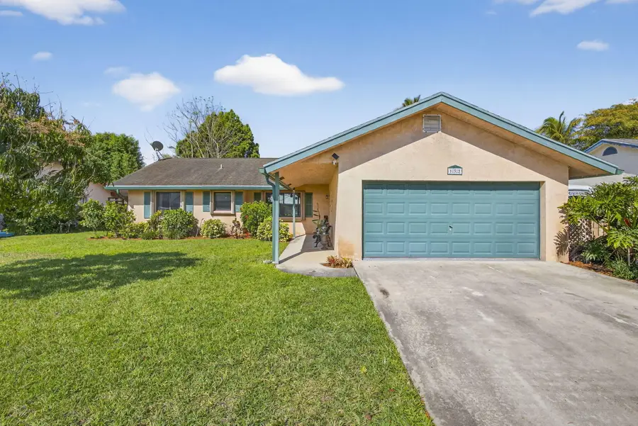 132 Parkwood Drive, Royal Palm Beach, FL 33411 - #3