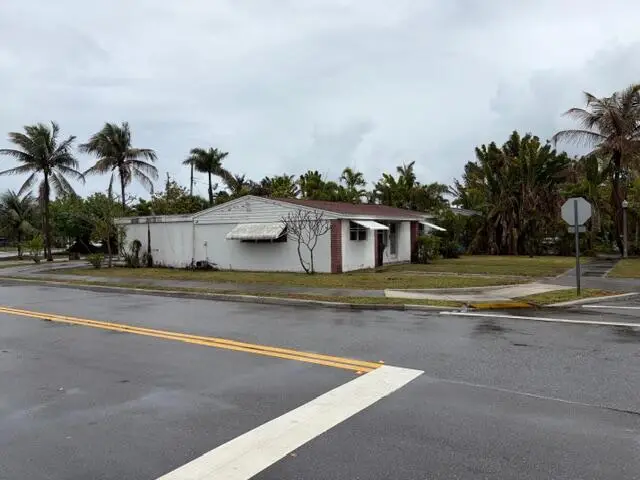 1029 Ardmore Road, West Palm Beach, FL 33401 - #2