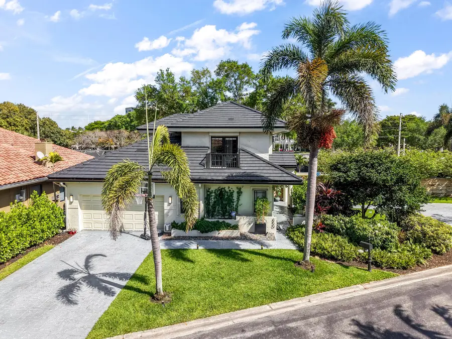 850 SW 87th Lane, Plantation, FL 33324 - #2