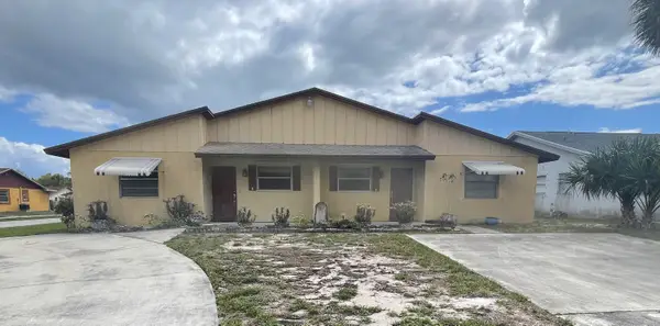 8666 Satalite Terrace, West Palm Beach, FL 33403
