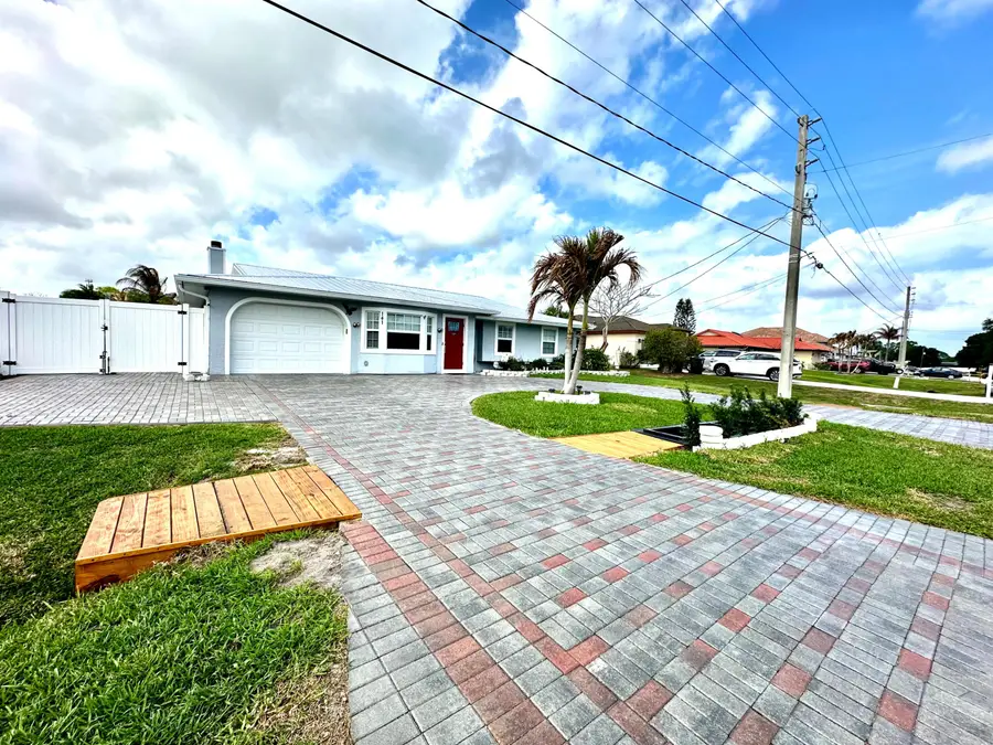 141 NE Sagamore Terrace, Port Saint Lucie, FL 34983 - #3
