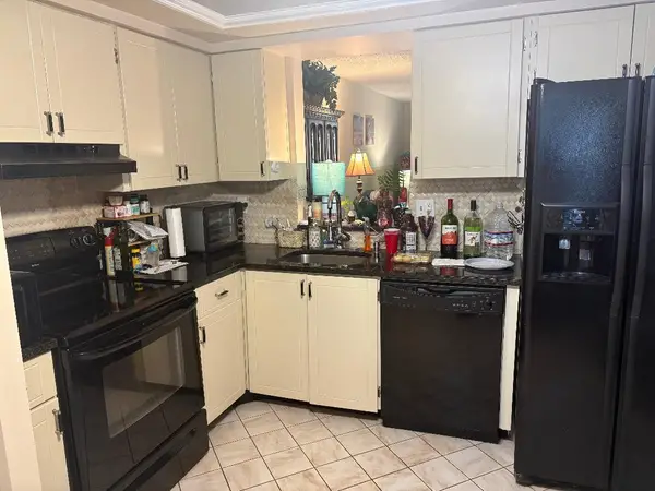 7300 Lake Cir Drive #404, Margate, FL 33063