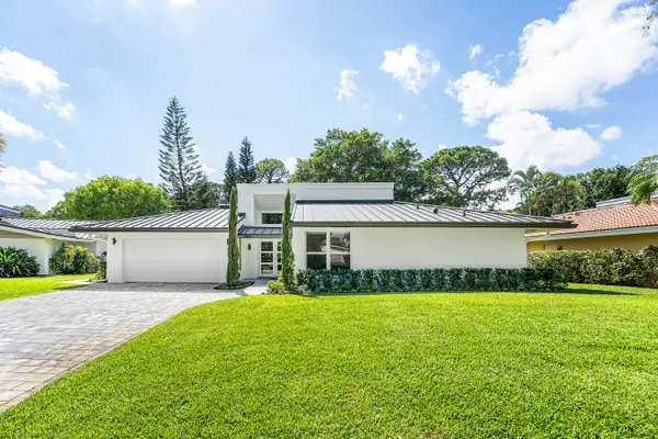 654 W Lakewoode Cir, Delray Beach, FL 33445