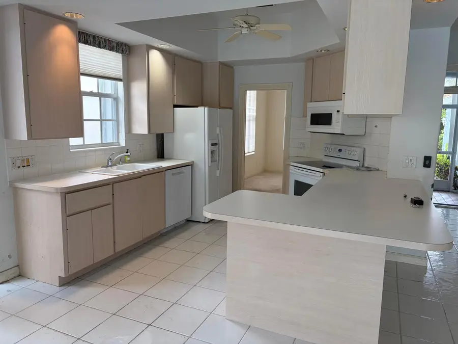 284 NW Bentley Circle, Port Saint Lucie, FL 34986 - #3