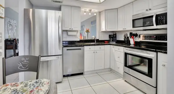 7610 NW 18th Street #205, Margate, FL 33063