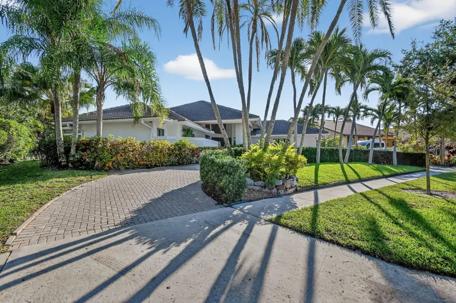 2410 Embassy Drive, West Palm Beach, FL 33401 - #2