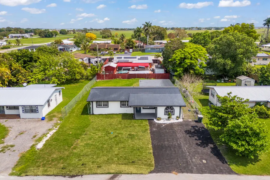 933 SE 2nd Street, Belle Glade, FL 33430 - #3