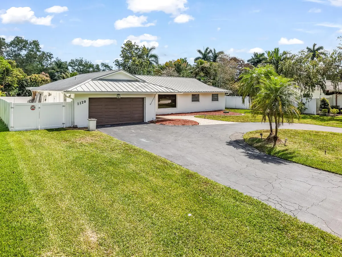 1120 E Tropical Way, Plantation, FL 33317 - #1